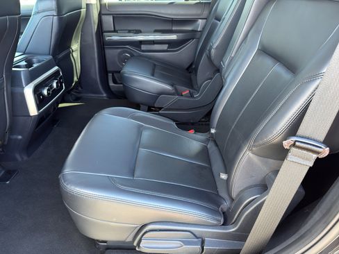 Used 2024 Ford Expedition XLT image 25