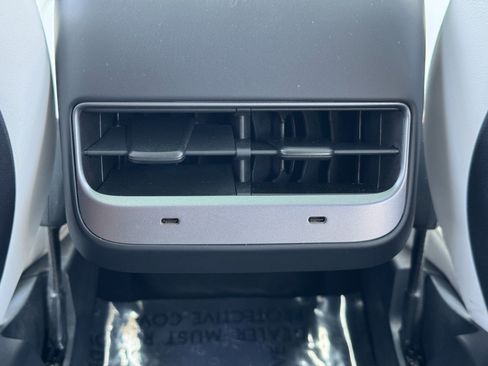 Used 2021 Tesla Model 3 Standard Range Plus image 34