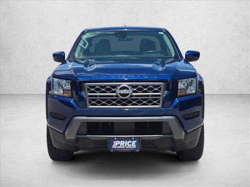 Used 2023 Nissan Frontier SV RWD image 2