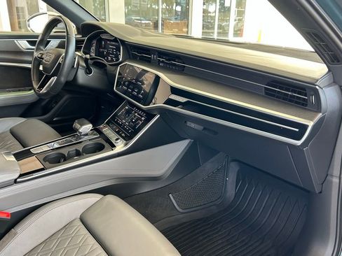 Used 2021 Audi S6 Prestige AWD/4WD image 32