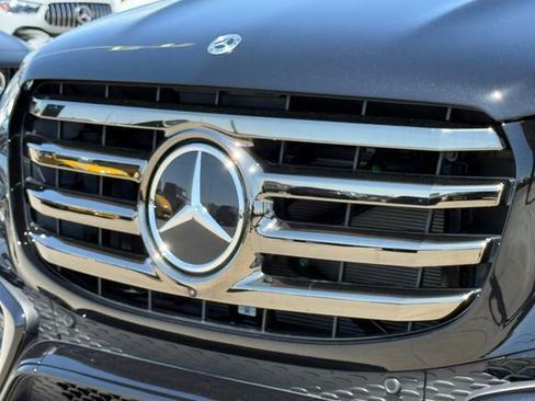 New 2025 Mercedes-Benz GLS 450 4MATIC image 46