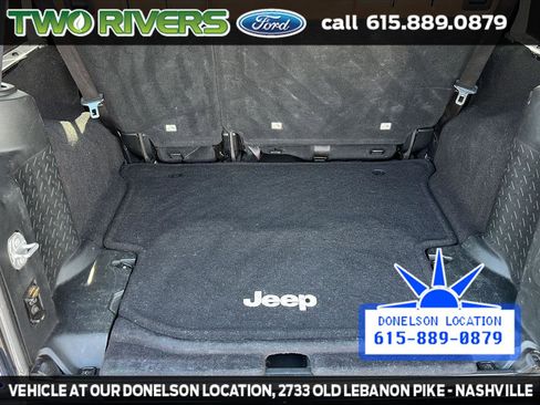 Used 2017 Jeep Wrangler Unlimited Sahara w/ Connectivity Group AWD/4WD image 33