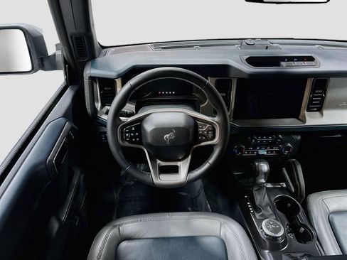 Used 2024 Ford Bronco Outer Banks AWD/4WD image 23