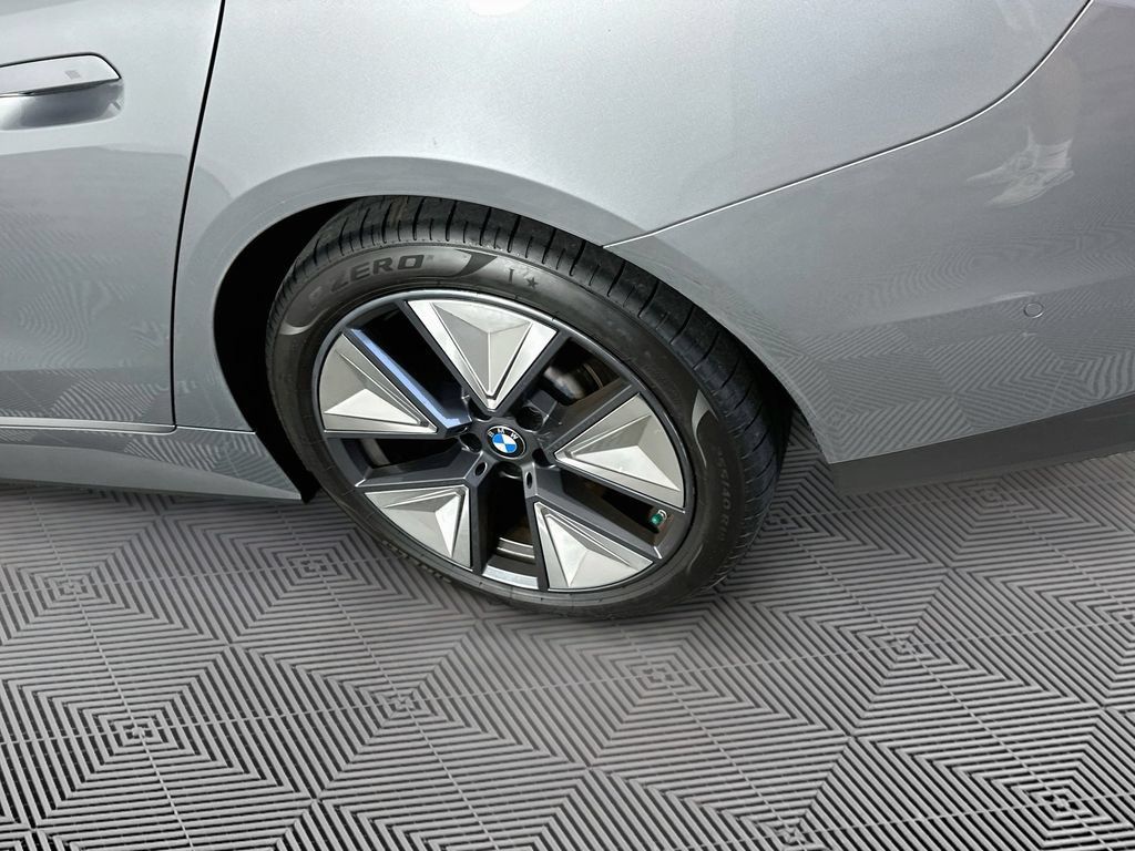 Used 2023 BMW i4 eDrive35 w/ Premium Package RWD image 38