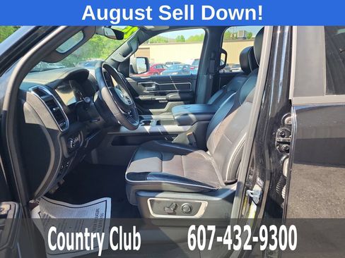 Used 2025 RAM 1500 Laramie AWD/4WD image 11