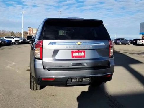 Certified 2021 Chevrolet Suburban LT w/ Rear Media and Nav Package image 7