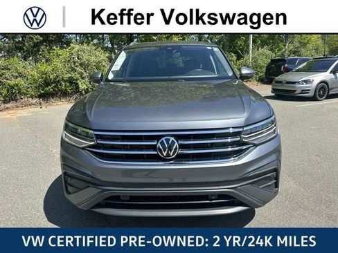 Certified 2023 Volkswagen Tiguan SE FWD image 10