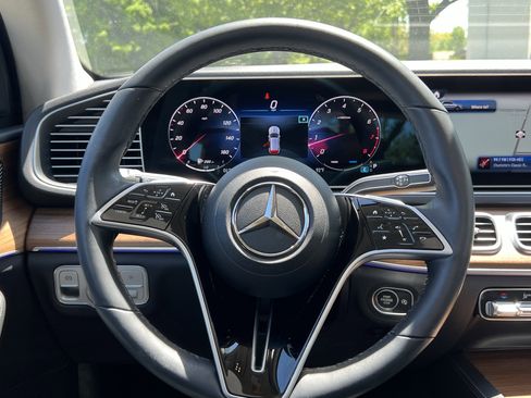 Certified 2025 Mercedes-Benz GLE 350 4MATIC image 18