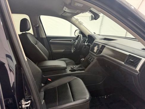 Used 2021 Volkswagen Atlas SE image 14
