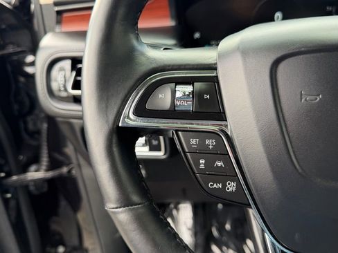 Used 2023 Lincoln Nautilus Reserve image 23