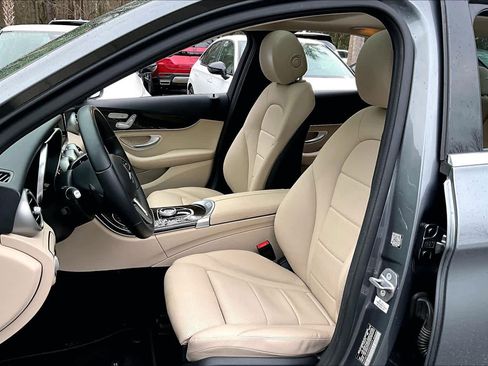 Used 2019 Mercedes-Benz C 300 Sedan image 8
