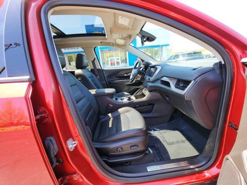 Used 2023 GMC Terrain Denali image 13