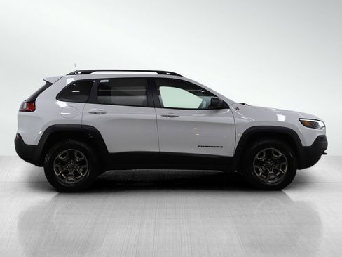 Used 2019 Jeep Cherokee Trailhawk w/ Cold Weather Group image 6