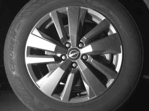 Used 2025 Nissan Pathfinder SV AWD/4WD image 25