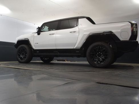 New 2025 GMC Hummer EV 2X image 45