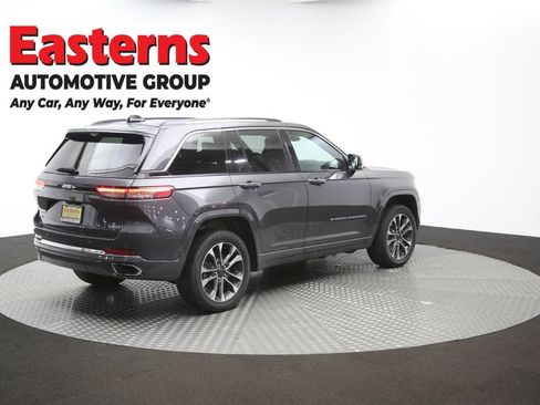 Used 2023 Jeep Grand Cherokee Overland w/ Luxury Tech Group IV AWD/4WD image 46