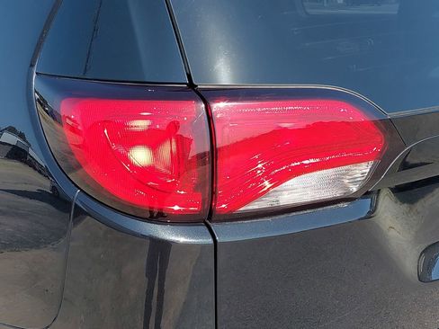 Used 2023 Chrysler Voyager LX FWD image 29