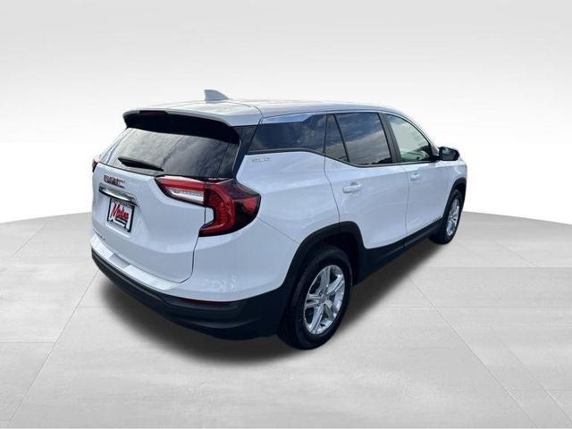 Used 2024 GMC Terrain SLE FWD image 4
