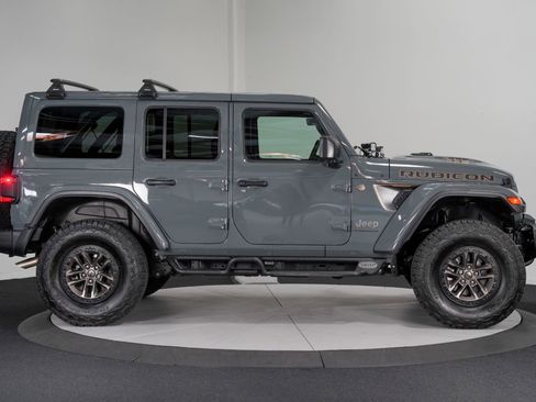 Used 2025 Jeep Wrangler Unlimited Rubicon 392 AWD/4WD image 9