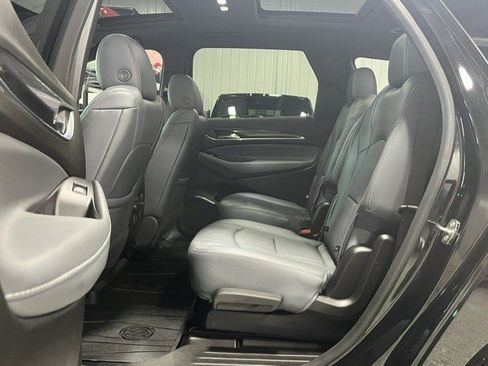 Certified 2023 Buick Enclave Essence w/ Experience Buick Package AWD/4WD image 9