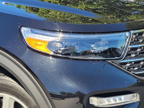 Used 2024 Ford Explorer XLT w/ Equipment Group 202A RWD image 11