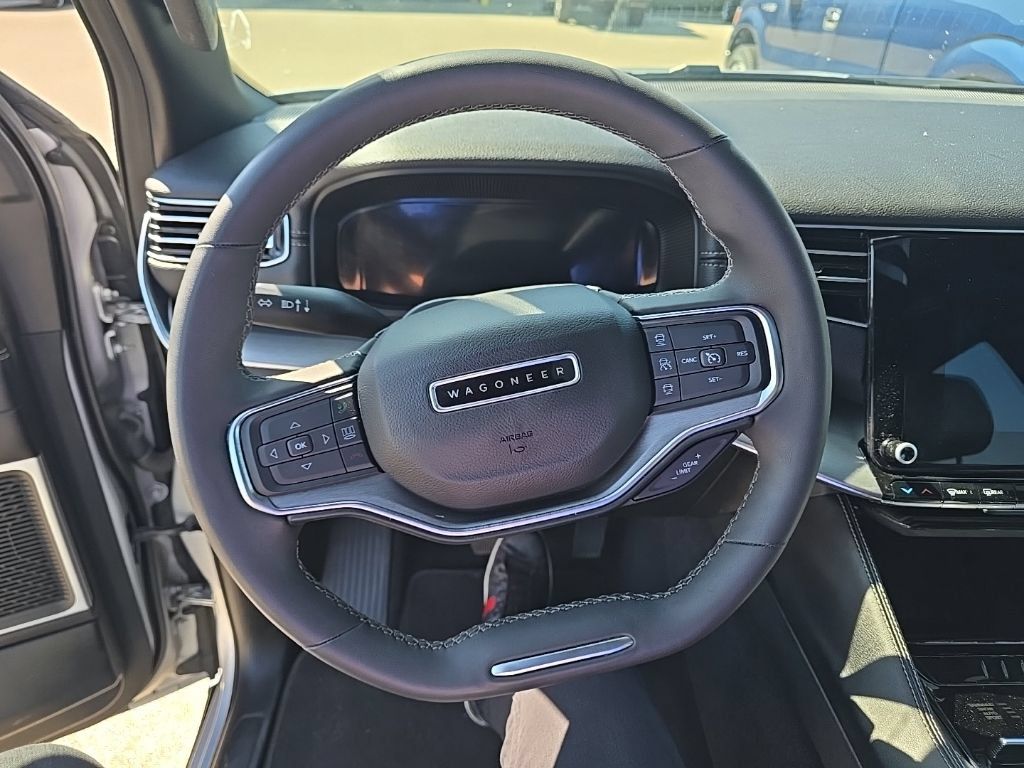 Used 2024 Jeep Wagoneer Series II AWD/4WD image 18
