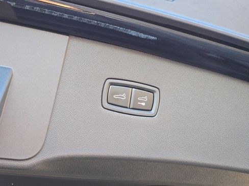 Used 2025 Porsche Cayenne Coupe image 17