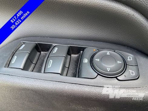 Used 2019 Chevrolet Equinox LT w/ Driver Convenience Package FWD image 15