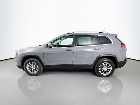 Used 2021 Jeep Cherokee Latitude Lux w/ Mopar Interior Package AWD/4WD image 4
