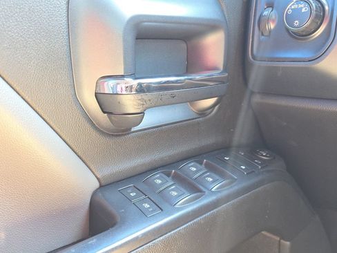 Used 2018 Chevrolet Silverado 1500 Custom w/ Trailering Package AWD/4WD image 11