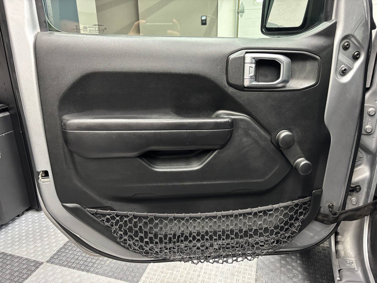 Used 2018 Jeep Wrangler Sport AWD/4WD image 13