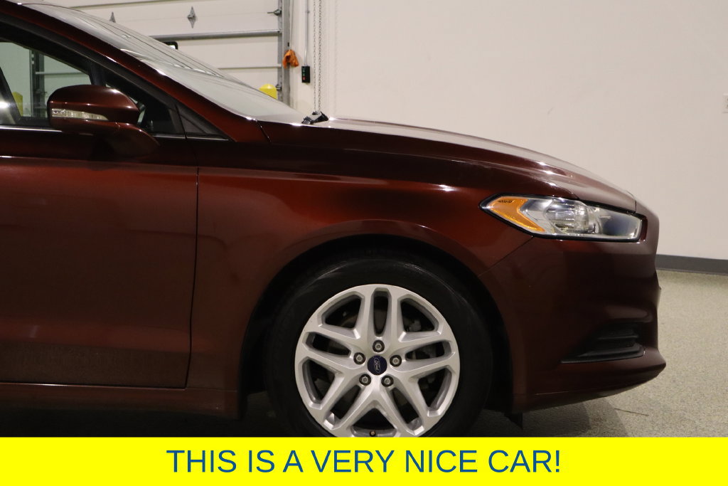 Used 2016 Ford Fusion SE FWD image 12