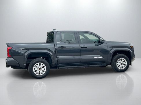 Used 2025 Toyota Tacoma SR5 w/ SR5 Upgrade Package image 4