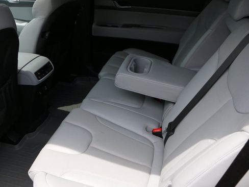 Used 2022 Hyundai Palisade SEL w/ 8P Bench Seat Package FWD image 33