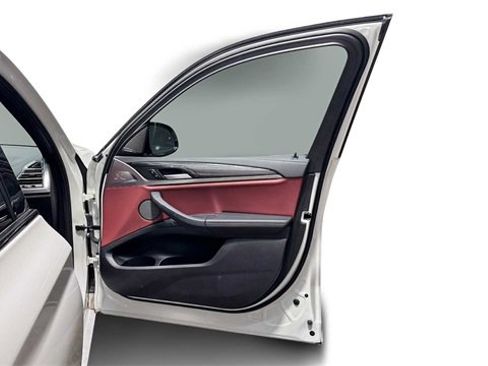 Used 2022 BMW X3 M40i w/ Premium Package image 9