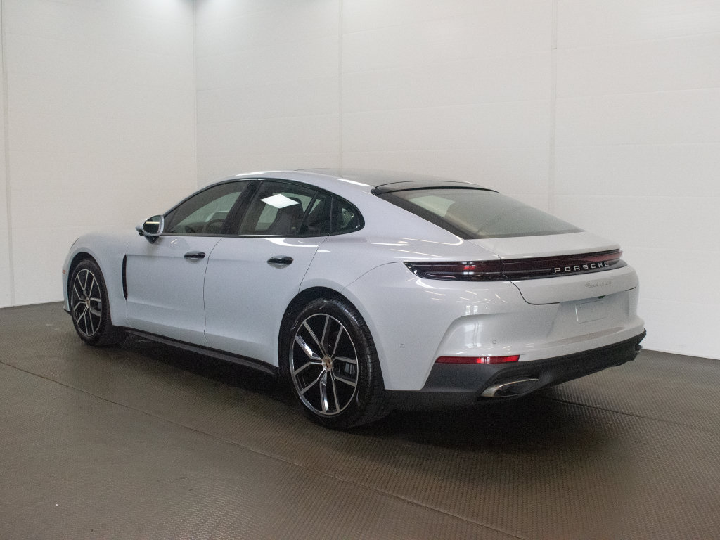 New 2026 Porsche Panamera image 3