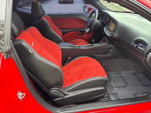 Used 2016 Dodge Challenger SRT Hellcat image 20