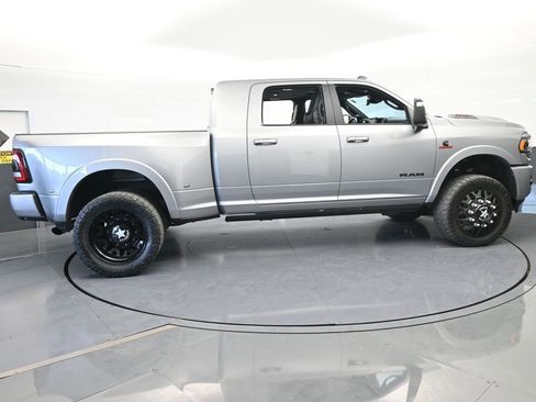 Used 2024 RAM 3500 Limited image 7