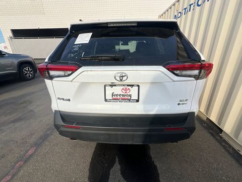 Certified 2025 Toyota RAV4 XLE image 7