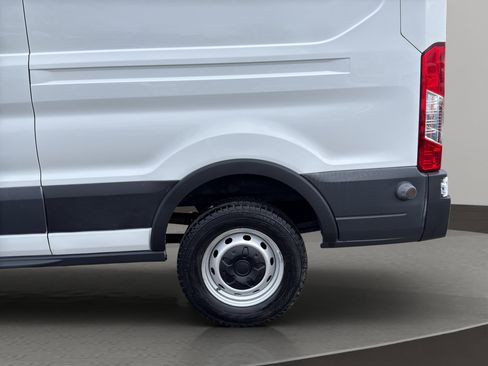 Used 2025 Ford Transit 250 148 Medium Roof image 23