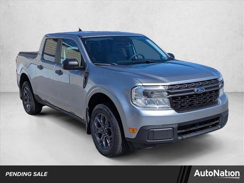 Used 2023 Ford Maverick XLT FWD image 1