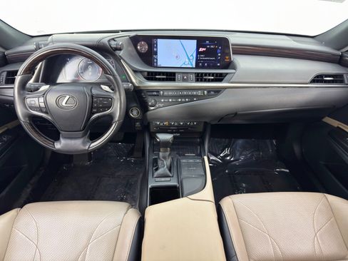 Used 2019 Lexus ES 350 w/ Luxury Package image 12