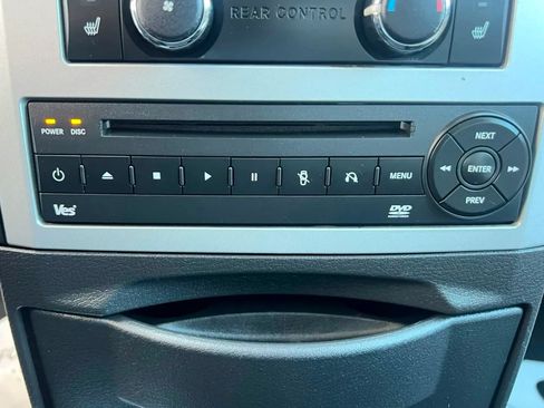 Used 2010 Chrysler Town & Country Touring Plus w/ Safetytec Group FWD image 37