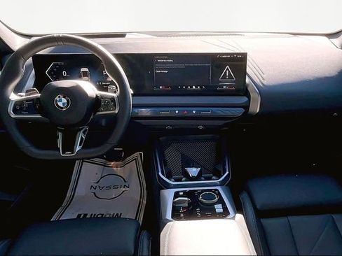 Used 2025 BMW X3 xDrive30i w/ Premium Package image 7