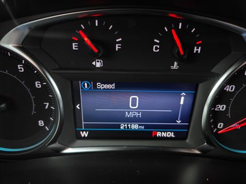 Used 2023 Chevrolet Equinox RS image 24