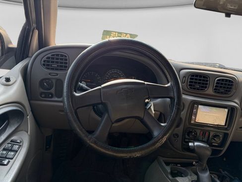 Used 2002 Chevrolet TrailBlazer LS w/ Preferred Equipment Group RWD image 14