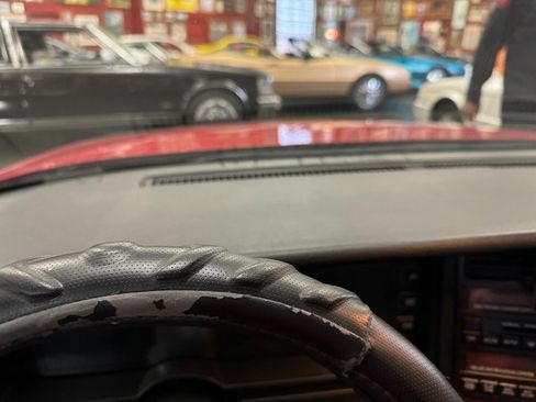 Used 1992 Cadillac Allante image 15