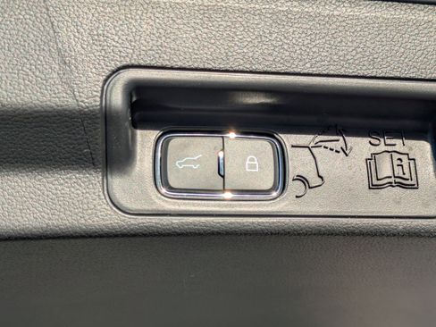 Used 2025 Ford Explorer ST AWD/4WD image 12