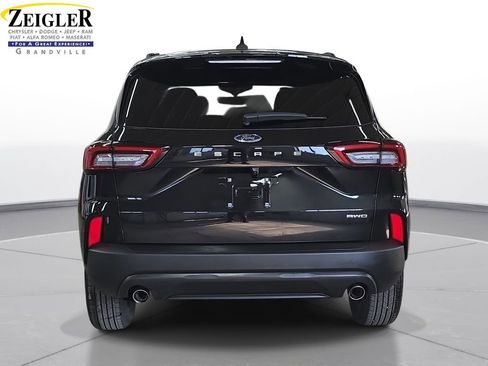 Used 2025 Ford Escape ST-Line AWD/4WD image 6