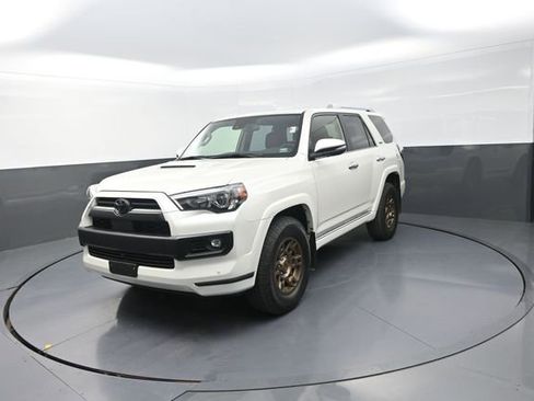 Used 2023 Toyota 4Runner Limited AWD/4WD image 43